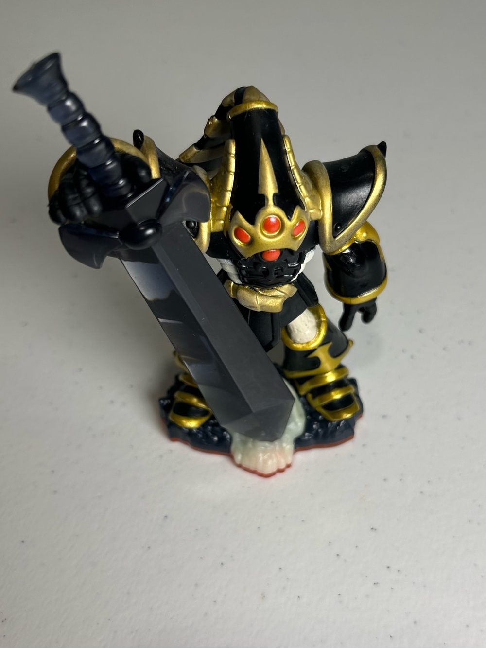 Skylanders Trap Team Krypt King Character - Picture 2 of 12
